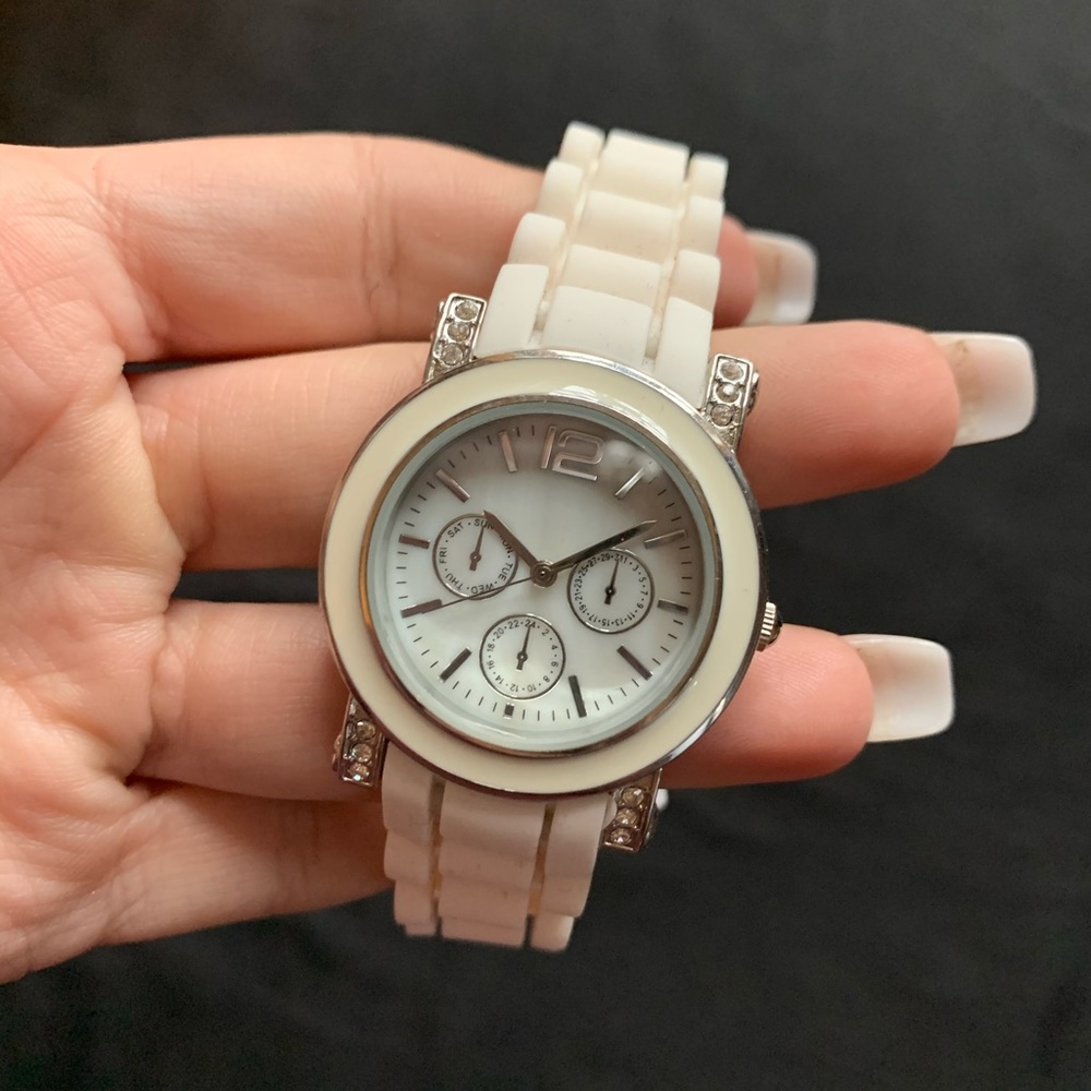 Beautiful watch - Picture 4 of 4